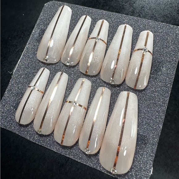 Chrome lined ombre handmade customizable press on nails! - Picture 3 of 5